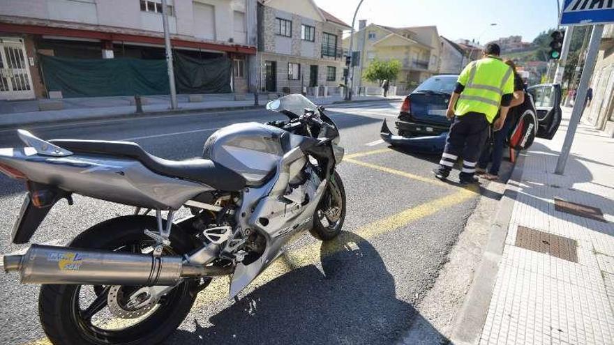 Los dos vehículos implicados en el accidente. // Gustavo Santos