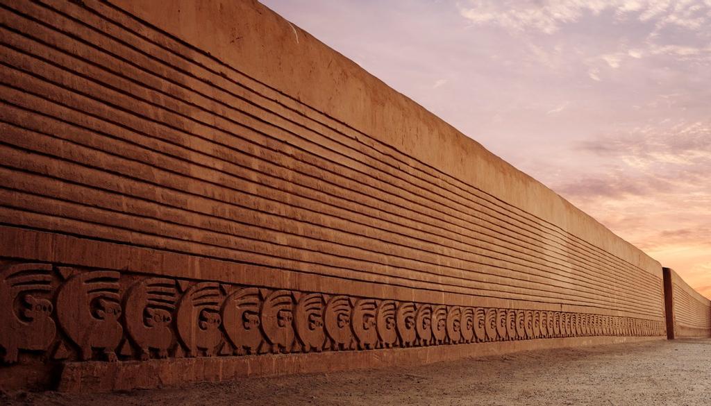 El impresionante muro que defiende la curiosa ciudad de Chan Chan