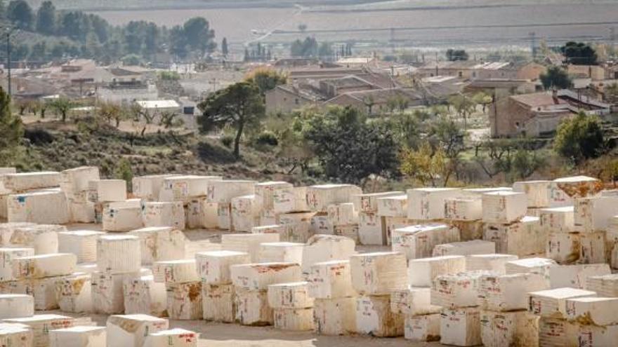 Un acuerdo permitirá al Ayuntamiento controlar el mármol almacenado en el Coto