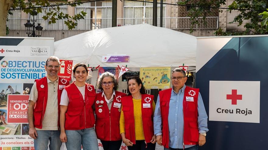 Cruz Roja celebra 150 años en Xàtiva con una salud de hierro