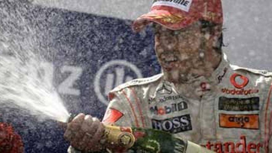 Alonso se impone a Massa en un apretado final en el Gran Premio de Europa