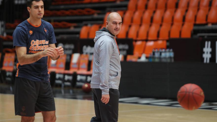 Jaume Ponsarnau no puede contar con Alberto Abalde, al menos por el momento.