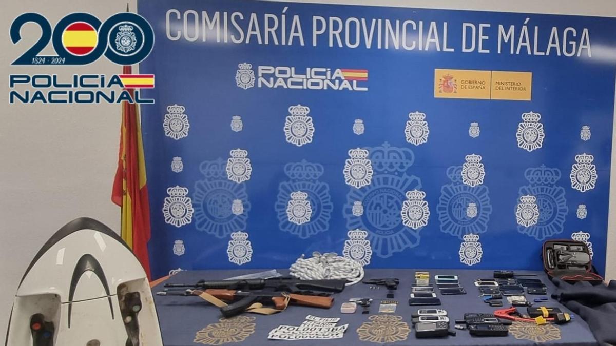 Intervenciones durante una opereación policial con ocho detenidos por blanquear beneficios obtenidos por narcotráfico