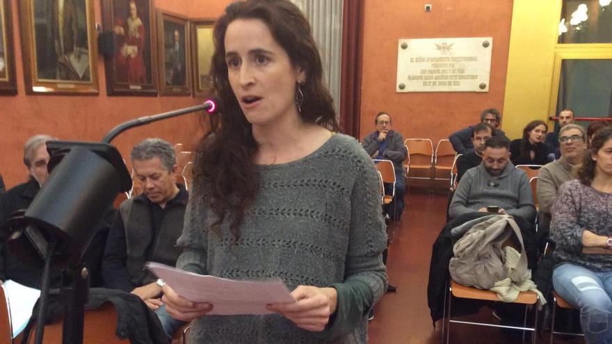 Núria Casasayas, durant el ple