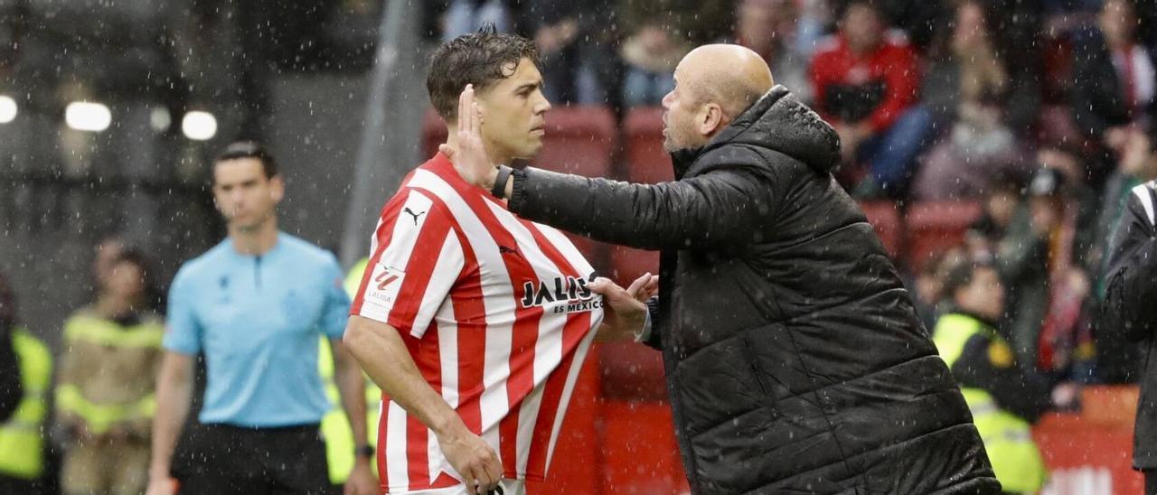 Nacho Méndez, ante Miguel Ángel Ramírez.