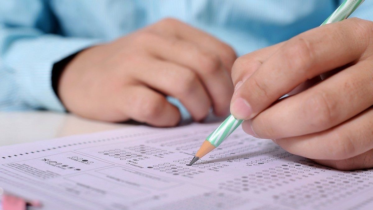 Un hombre aprueba el examen teórico de conducir tras 157 intentos