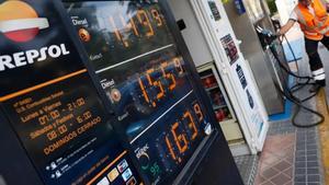 Revisa los precios de la gasolina y el diesel el día de hoy.