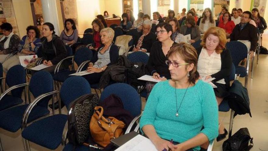 Asistentes al encuentro celebrado en el Mercantil.  // R. Vázquez