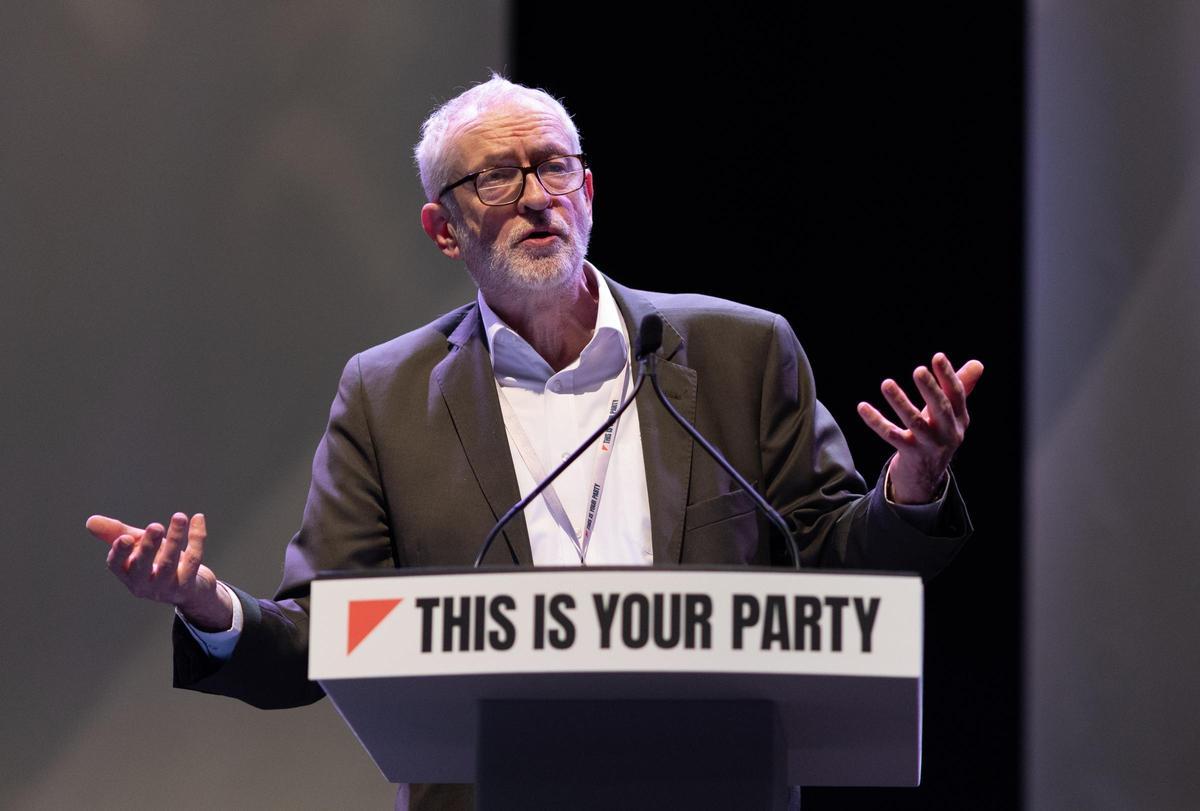 Jeremy Corbyn, Pablo Iglesias y Clara López, entre los participantes de la flotilla a Cuba