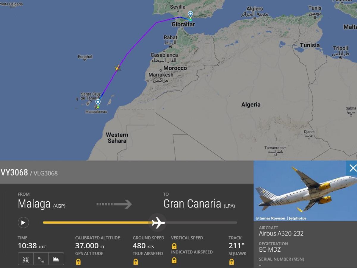 Salva la vida de una mujer en un avión que iba a Gran Canaria