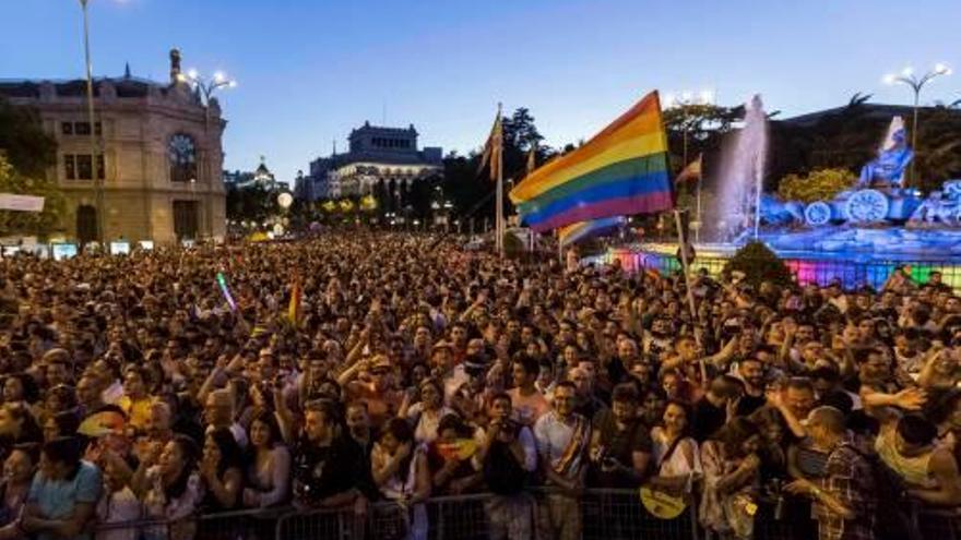 La manifestació, al seu pas per la Cibeles.