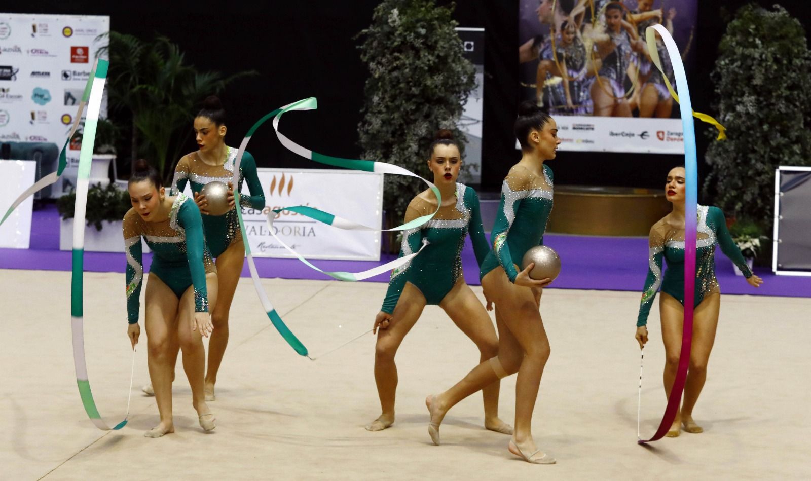 En imágenes | La mejor gimnasia rítmica de España se cita en Zaragoza