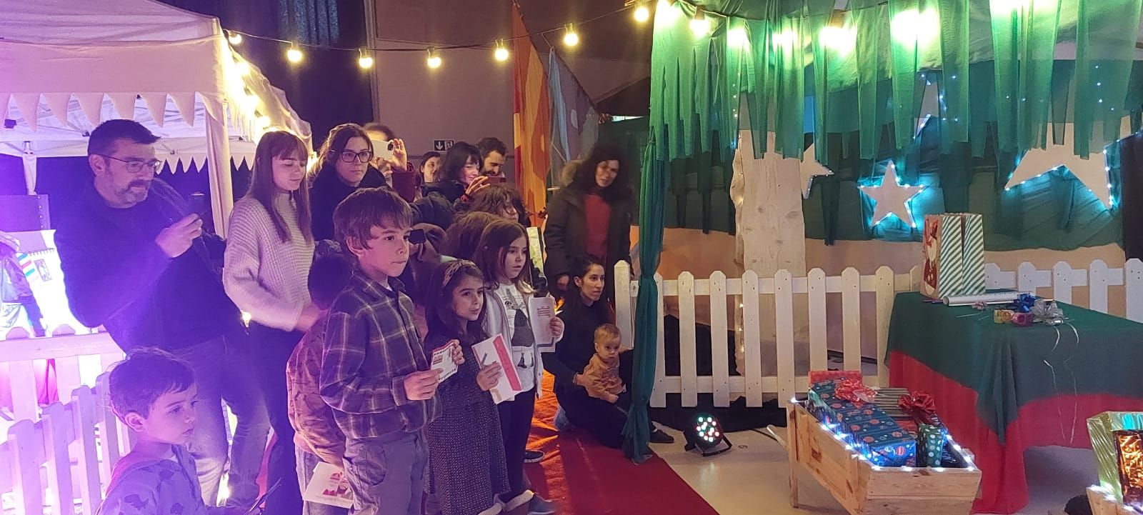 Els patges reials arriben a Solsona acompanyats per un espectacle infantil