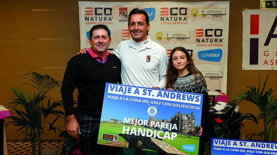 Teodoro Arnaldos, con Moisés Escudero y su hija Marta.