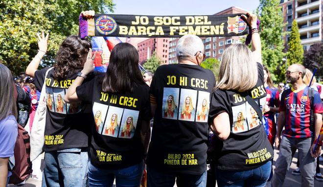 ¡Locura en Bilbao! Miles de aficionados y ambientazo en la fan zone del Barça