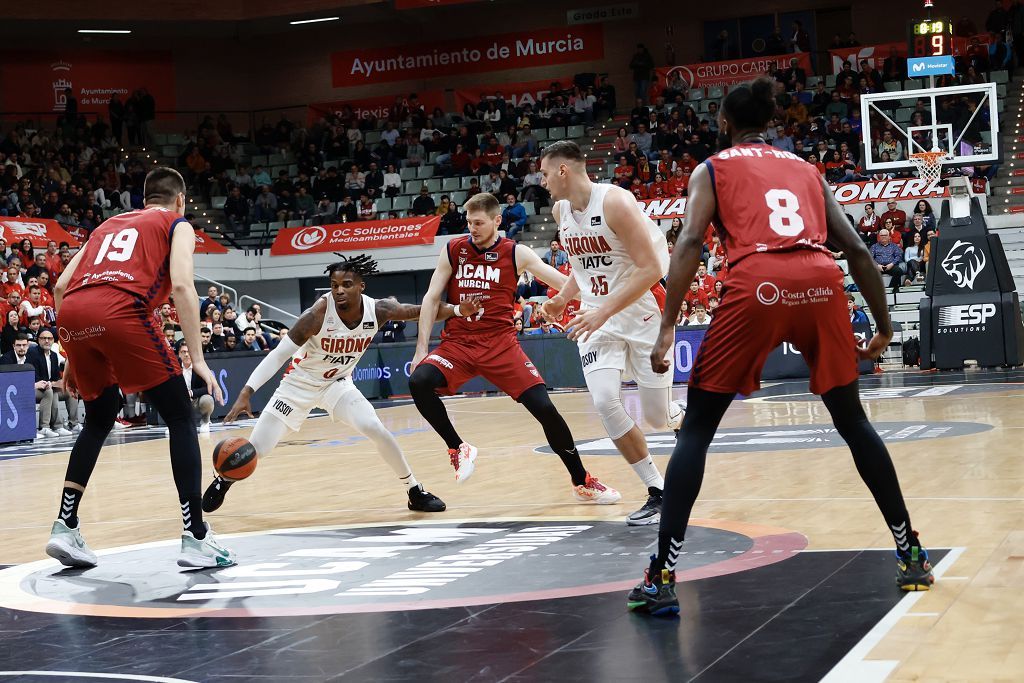 Todas las imágenes del UCAM Murcia contra el Girona Basket