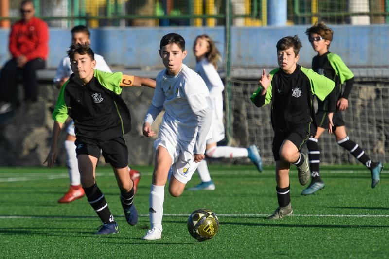 25-01-20  DEPORTES. CAMPOS DE FUTBOL DE LA ZONA DEPORTIVA DEL PARQUE SUR EN  MASPALOMAS. MASPALOMAS. SAN BARTOLOME DE TIRAJANA.  Maspalomas-Carrizal (alevines).  Fotos: Juan Castro.  | 25/01/2020 | Fotógrafo: Juan Carlos Castro