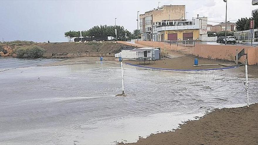 Las tormentas en Castellón dejan más de 40 litros en el norte y granizo en la Plana Alta