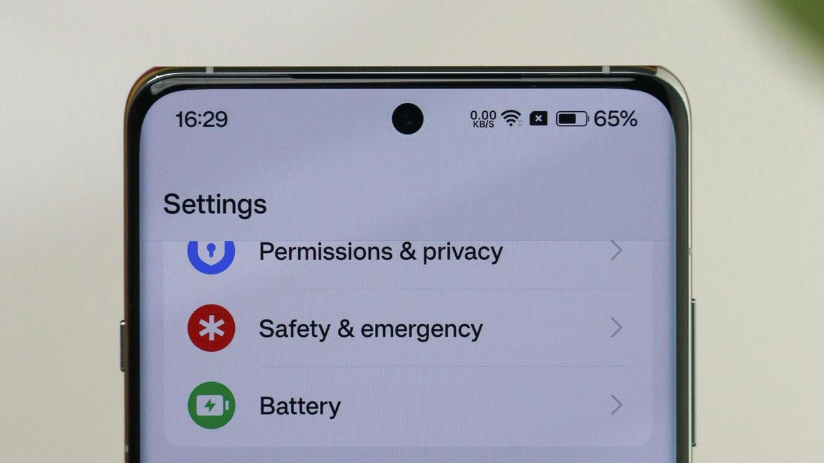 Evita ser estafado con solo desactivar esta opción de tu teléfono Evita ser estafado con solo desactivar esta opción de tu teléfono
