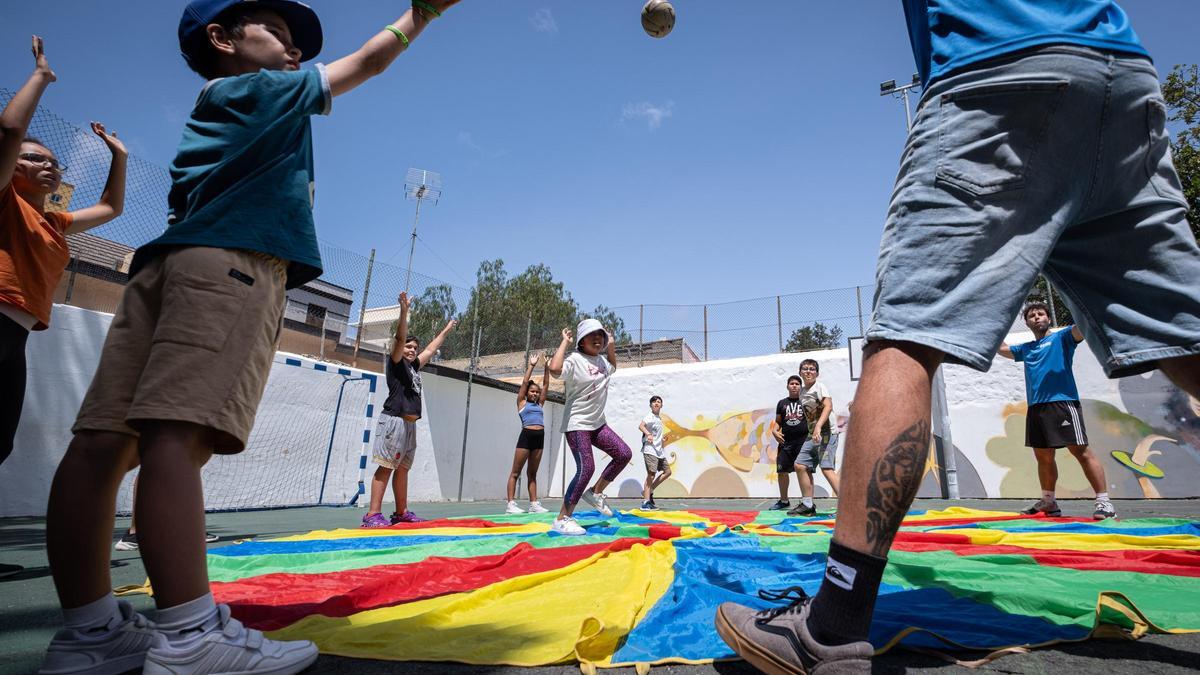 Cancha del colegio Salamanca, en el distrito Centro-Ifara.