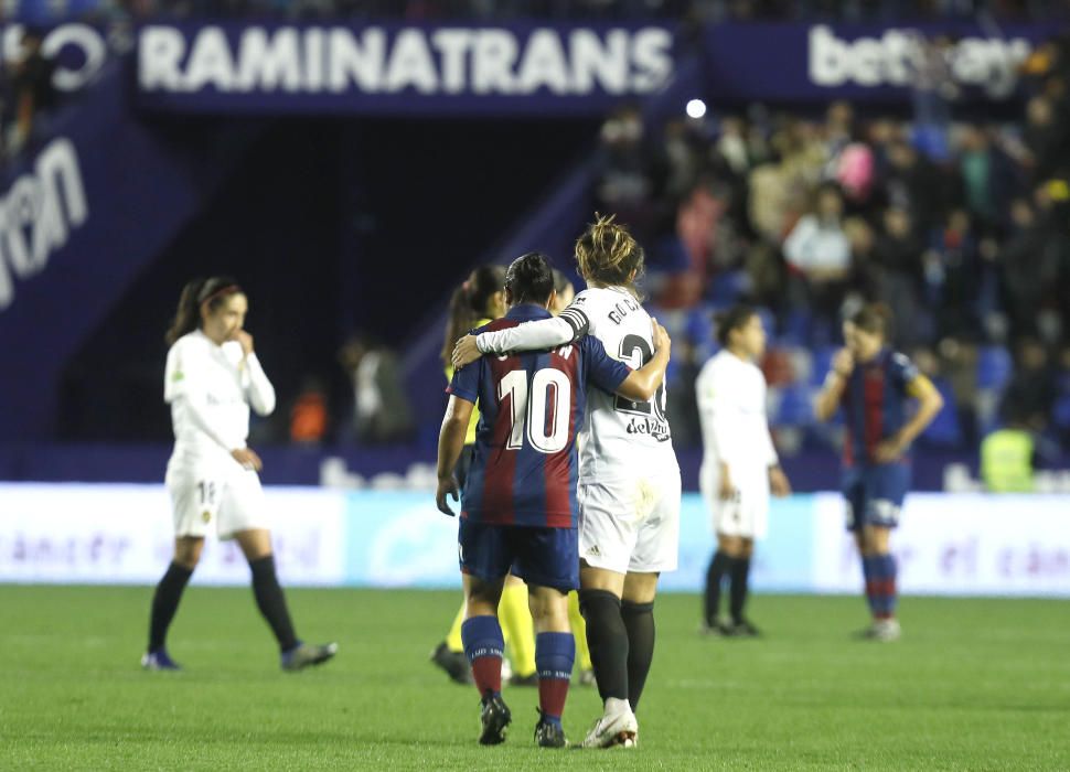 Derbi entre el Levante UD femenino y el Valencia CF femenino.