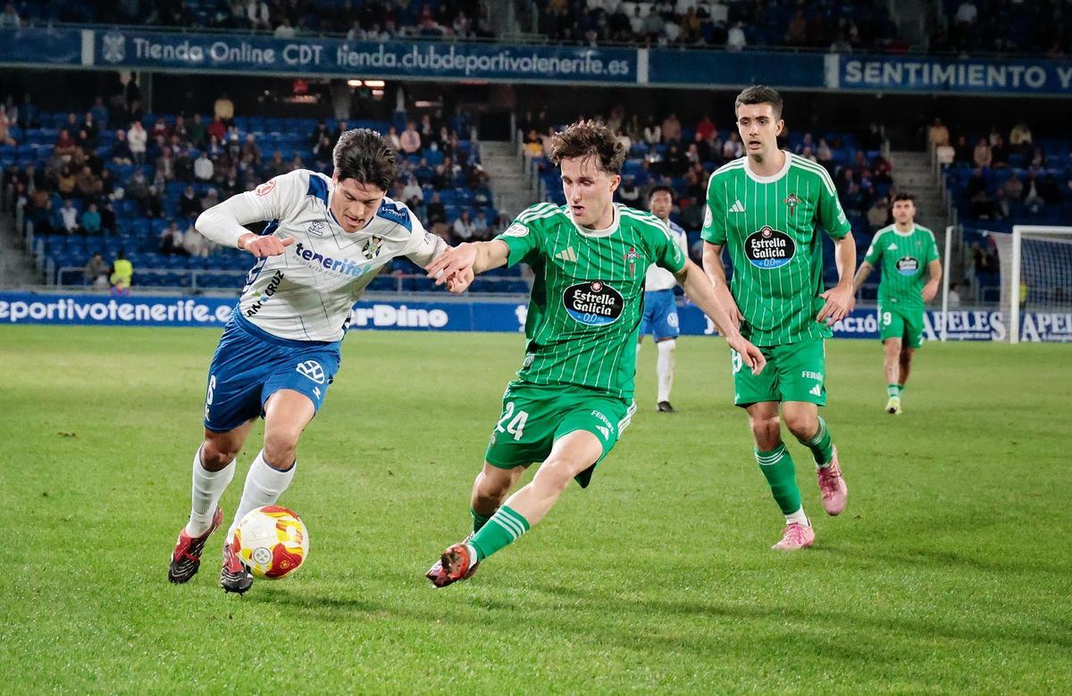 Partido de Primera RFEF CD Tenerife-Racing Club Ferrol, en imágenes Partido de Primera RFEF CD Tenerife-Racing Club Ferrol, en imágenes