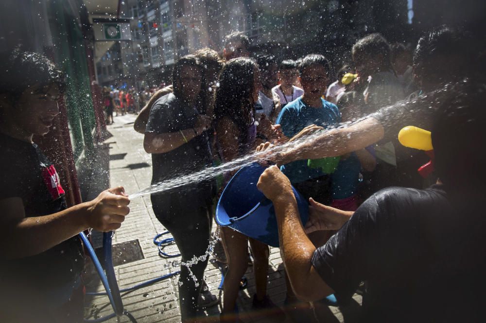 La Fiesta del Agua de Vilagarcía, en fotos