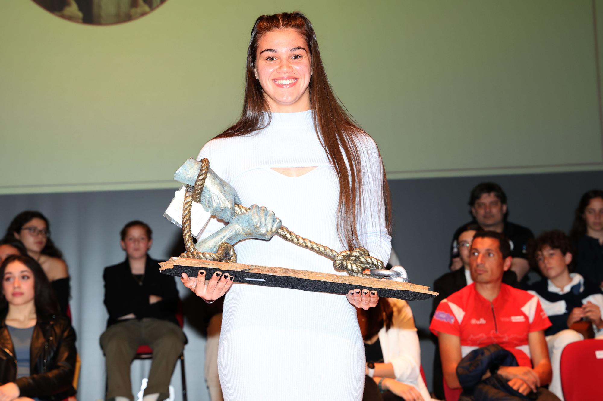 Laura Vázquez, con su premio