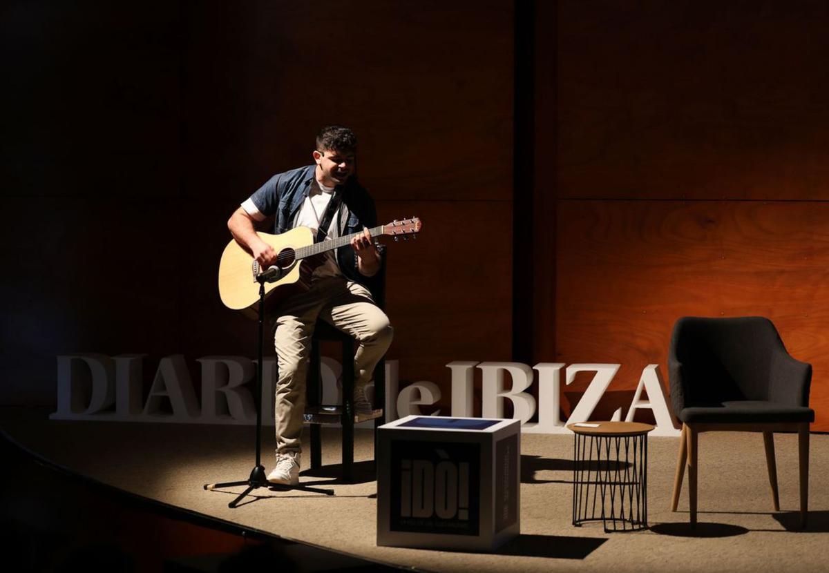 Aperitiu al Club Diario de Ibiza després de la presentació del suplement ‘Idò!’.