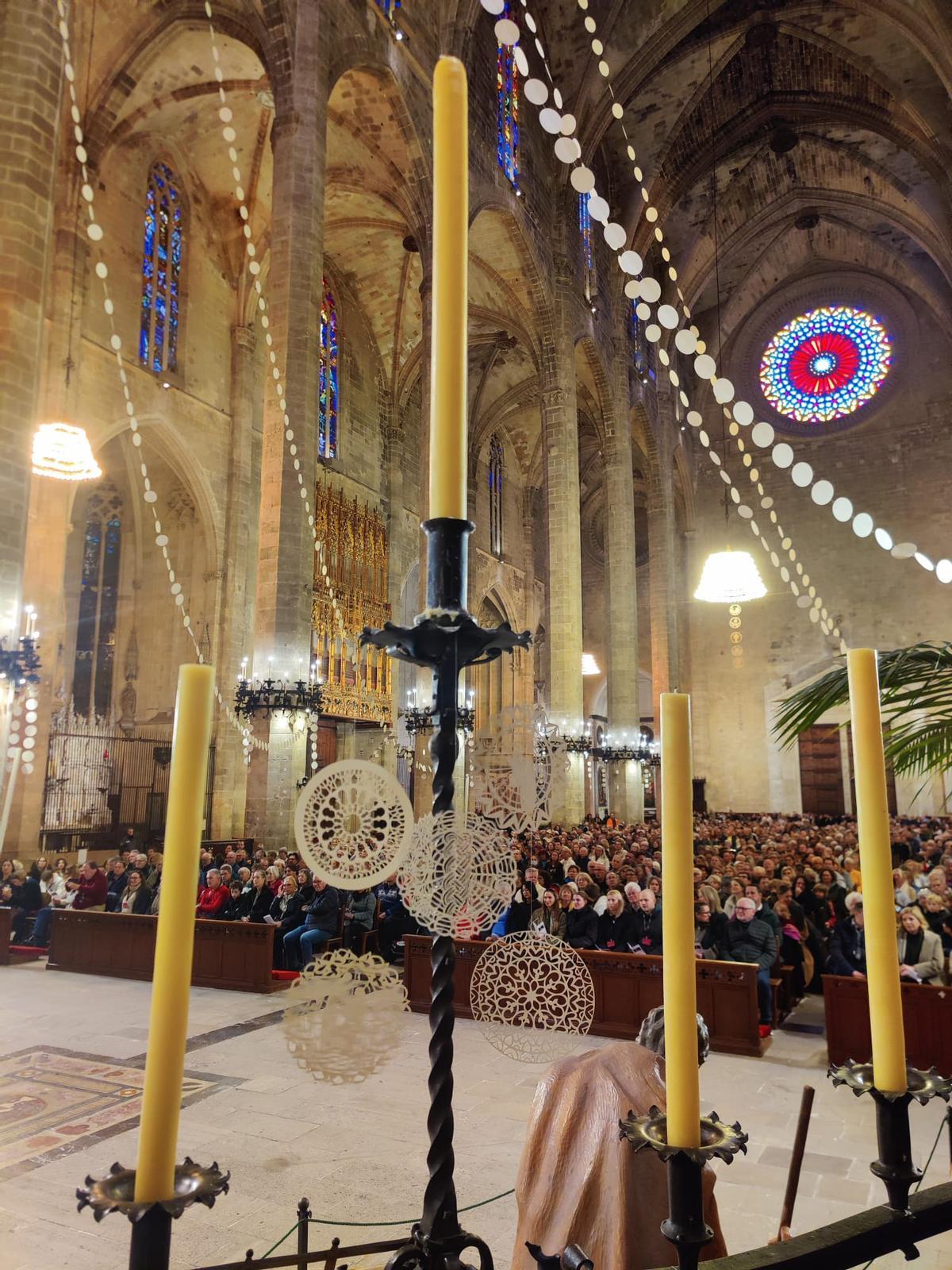 Feierlich wie eh und je: die deutsche Christvesper in der Kathedrale an Heiligabend