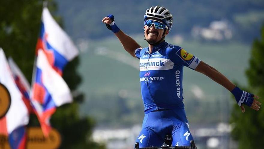 Alaphilippe desata la locura con su triunfo en solitario