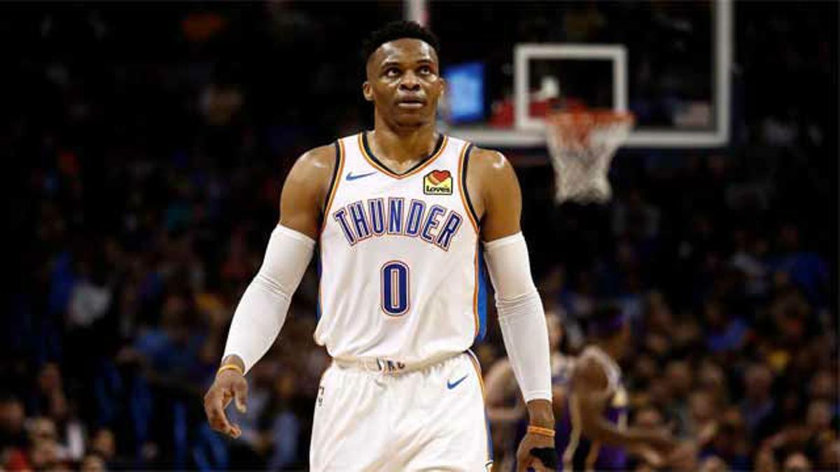 Westbrook brilla en una nueva derrota de los Lakers