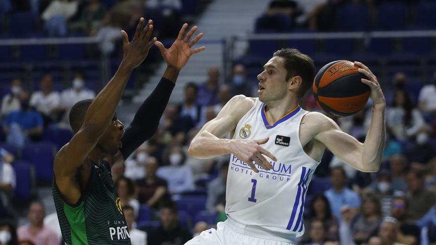 El Real Madrid frena a un buen Joventut y mantiene el pulso por la segunda plaza