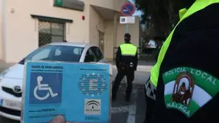 Detenido por aparcar con la tarjeta para personas con movilidad reducida de un familiar muerto