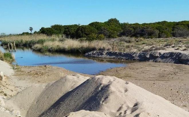 La ACA licita un proyecto para mejorar la salida al mar del estanque del Remolar en Viladecans