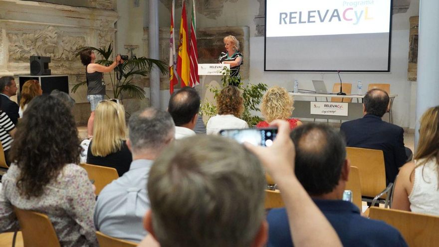 La Junta une autónomos zamoranos que se jubilan con emprendedores para facilitar la continuidad de los negocios