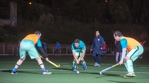 Jugadors del FC Barcelona d’hoquei herba que participen en la nova lliga catalana per a persones amb discapacitat. 