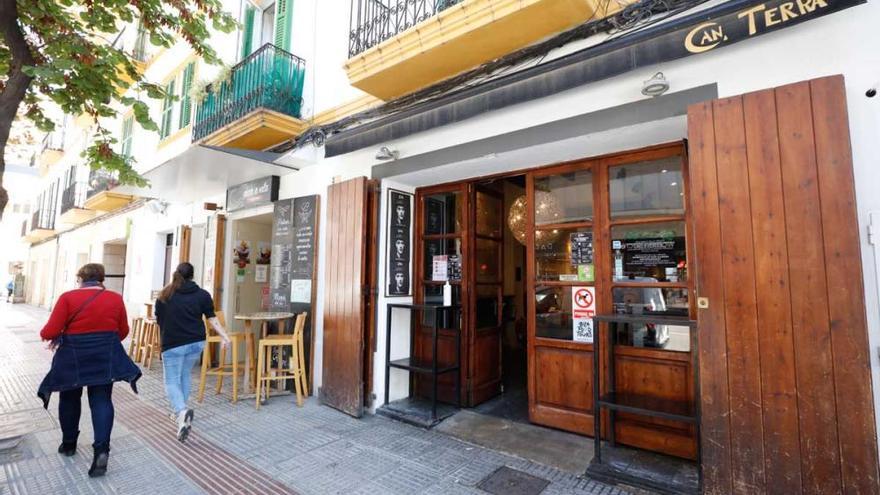 Bares afectados por las nuevas restricciones en Ibiza