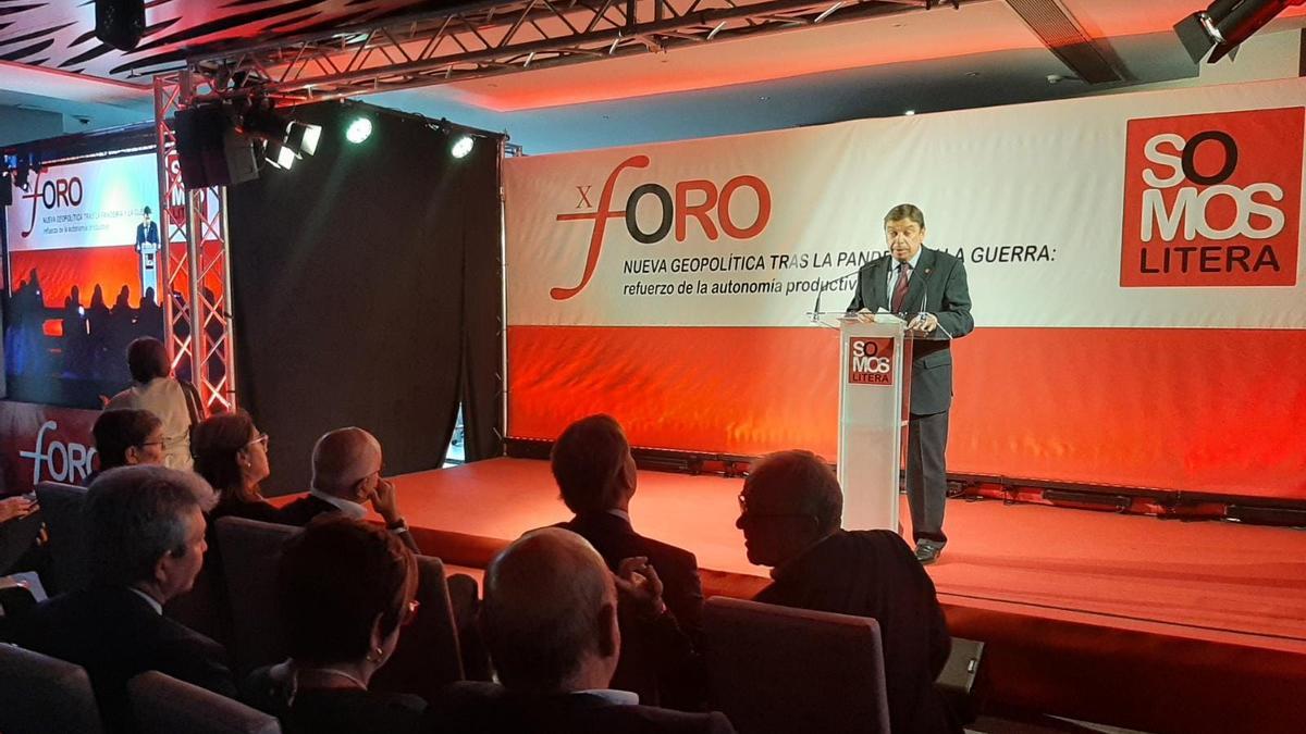 El ministro Planas durante el acto de clausura del ‘X Foro Somos Litera’.