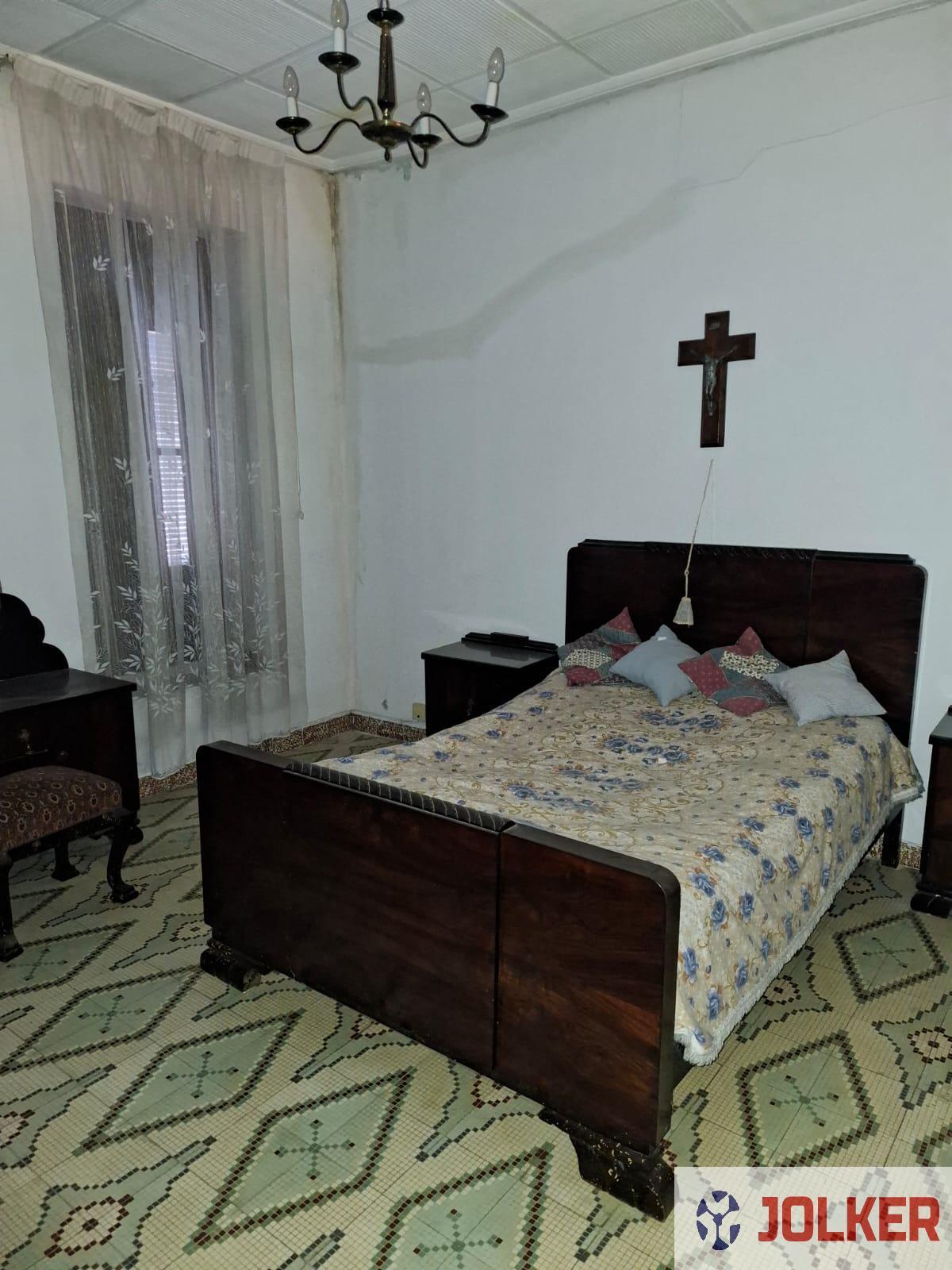 Galería de fotos: Sale a la venta una casa con terraza en la zona del Madrigal de Vila-real por 150.000 euros