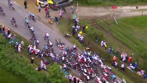 El Tour retira la denúncia contra l’espectadora que va provocar la caiguda massiva del primer dia