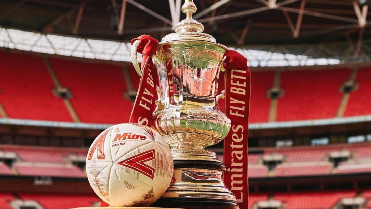 Balón Mitre de la FA Cup