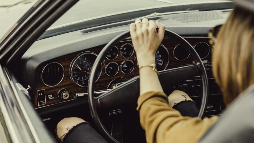 Cómo limpiar el interior del coche