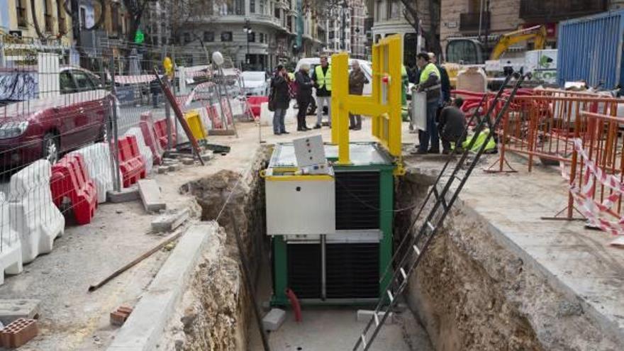 Avanzan las obras de soterramieto de los contenedores de la calle María Cristina