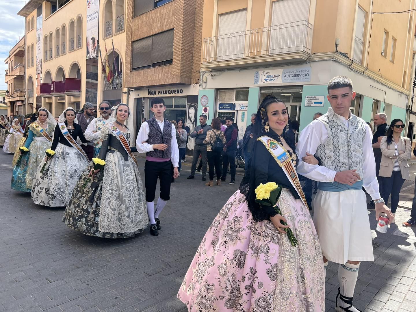 Benaguasil celebra su tradicional Ofrenda a la Mare de Déu de las Fallas de 2023