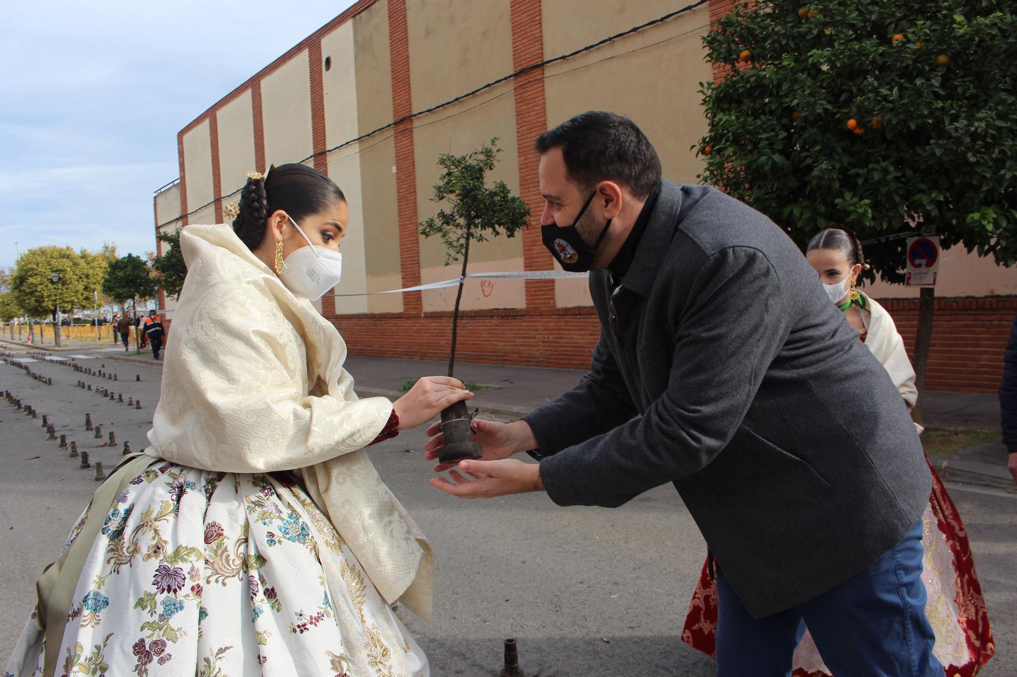 La pólvora del "engraellat" exhibe su potencia en la Festa del Patrimoni