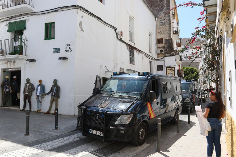 Operativo especial para el desalojo de sa Penya.