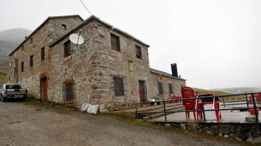 Casa Mieres, el refugio de montaña en el puerto Pinos.