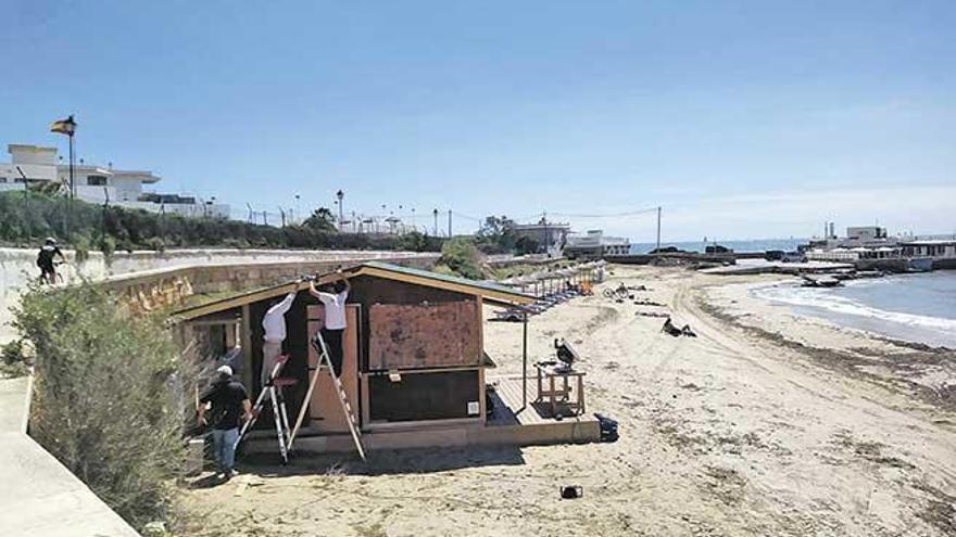 Hat angeblich nicht die passende Lizenz: der Chiringuito am Strand El Peñon