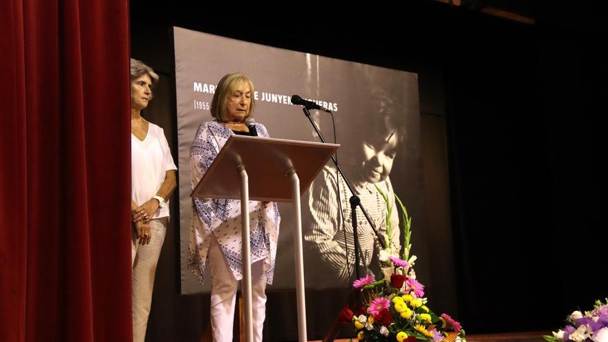 L’última lliçó de vida de Carme Junyent en l’acte del seu comiat